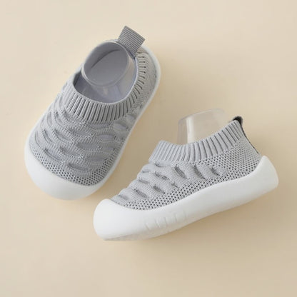 Atmungsaktive Baby- und Kinderschuhe für den Sommer